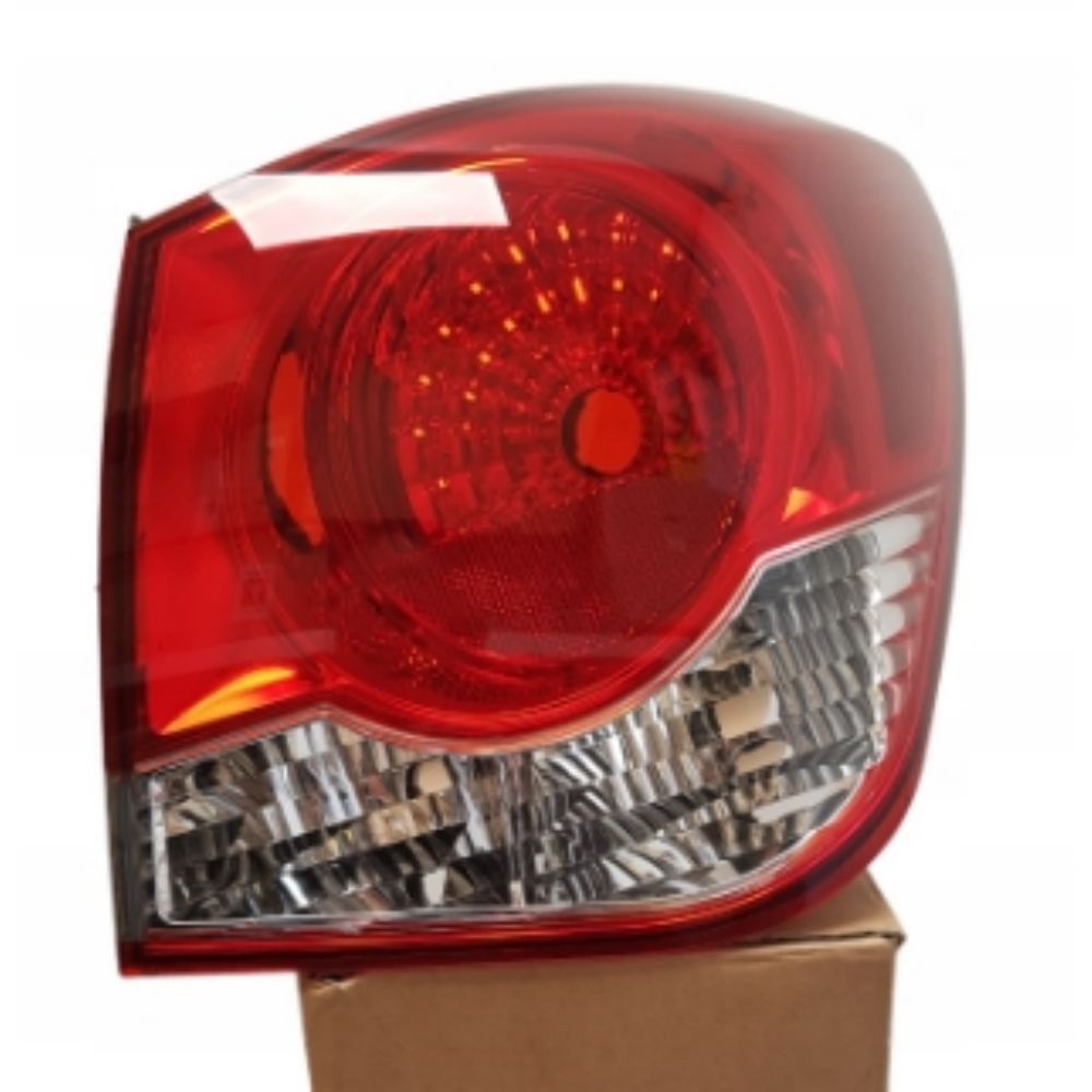 Chevrolet Cruze Nb Sedan Case Right Exterior Taillight Korea Imported 95393942