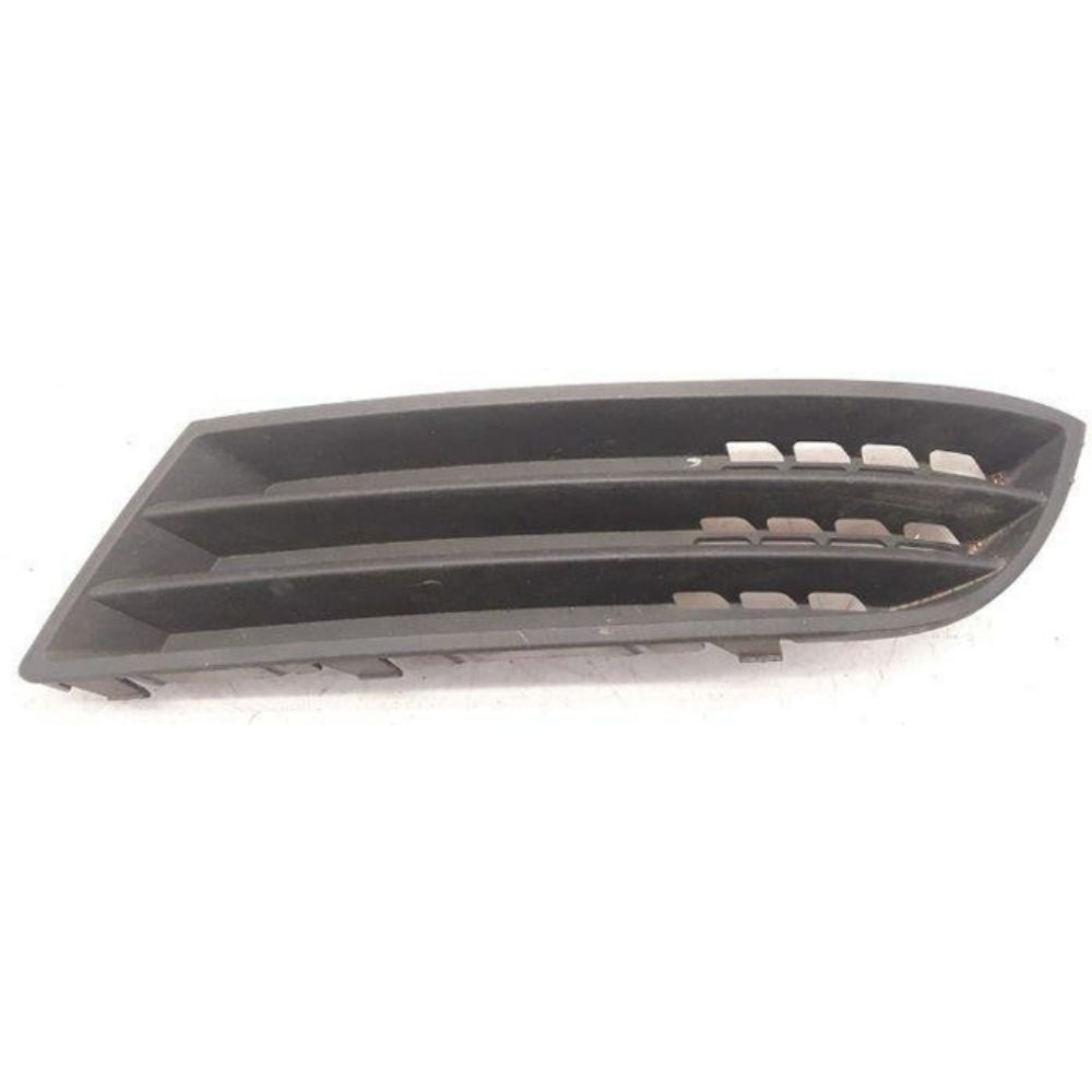 Product Code : 13182911C - Opel Vectra C Left Fog Light Grille (Solid) GM Genuine 13182911