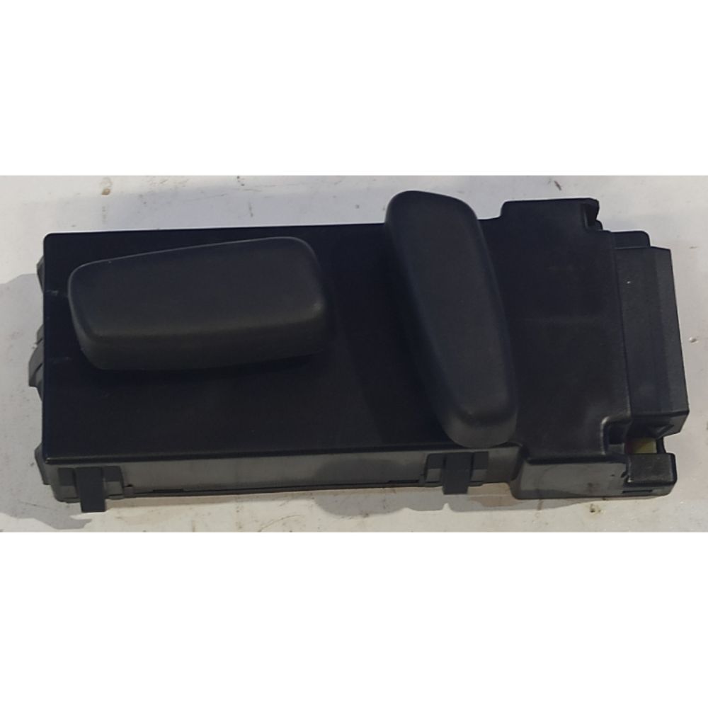 Product Code : 93180918 - Opel Vectra C, Saab 9-3 Right Front Seat Adjustment Control Unit Electric GM Genuine 24446719 - 93180918