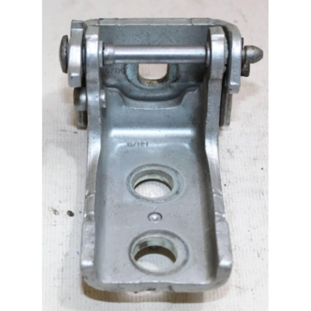 Product Code : 9035AZ - Peugeot Partner, Citroen Berlingo Left Rear Door Hinge PSA Original 9035Az