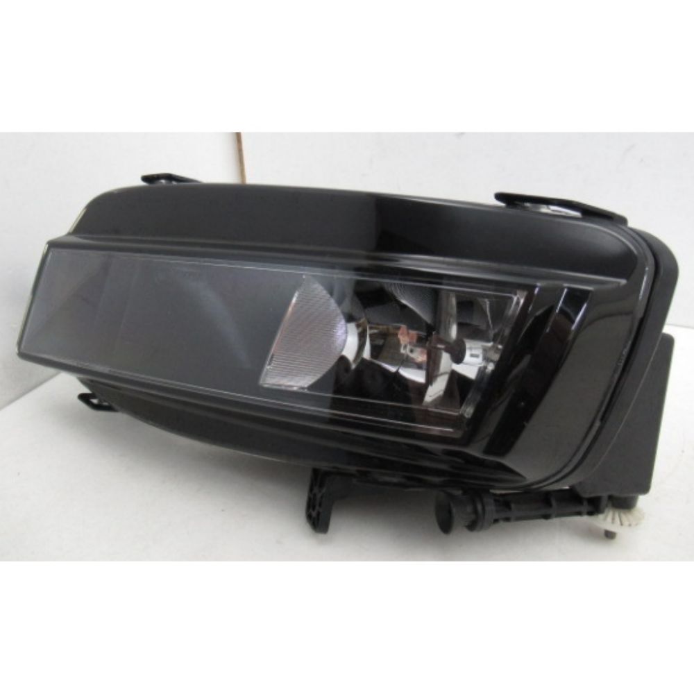 Product Code : 5G0.941.661D - Vw Golf 7 Mk5 Left Front Fog Light (Solid) Hella Original 5G0941661D