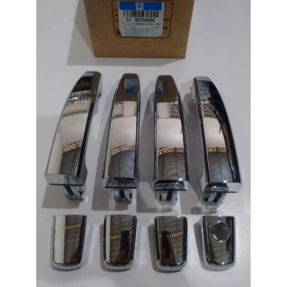 Product Code : 93744504 - Chevrolet Captiva C100 Door Handle Chrome Set 8 Piece GM Genuine 93744504