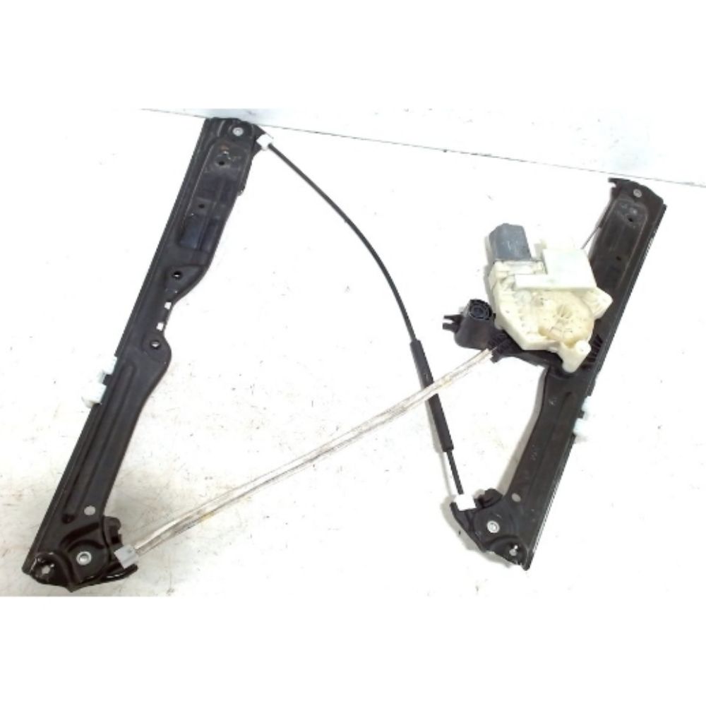 Product Code : 9677734780 - Peugeot 3008 Right Front Door Window Motor PSA Genuine 9677734780