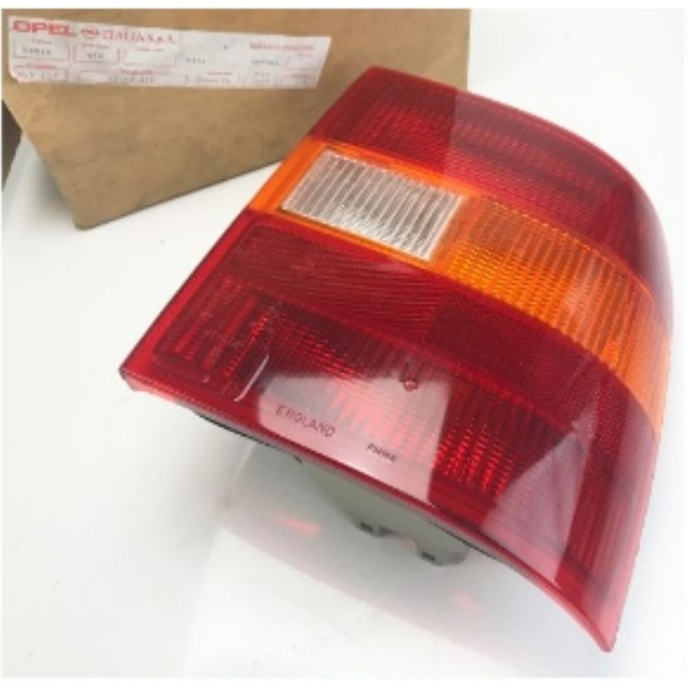 Product Code : 1223139 - Opel Vectra A Right Rear Taillight 1993 GM Original 1223139 - 90349095