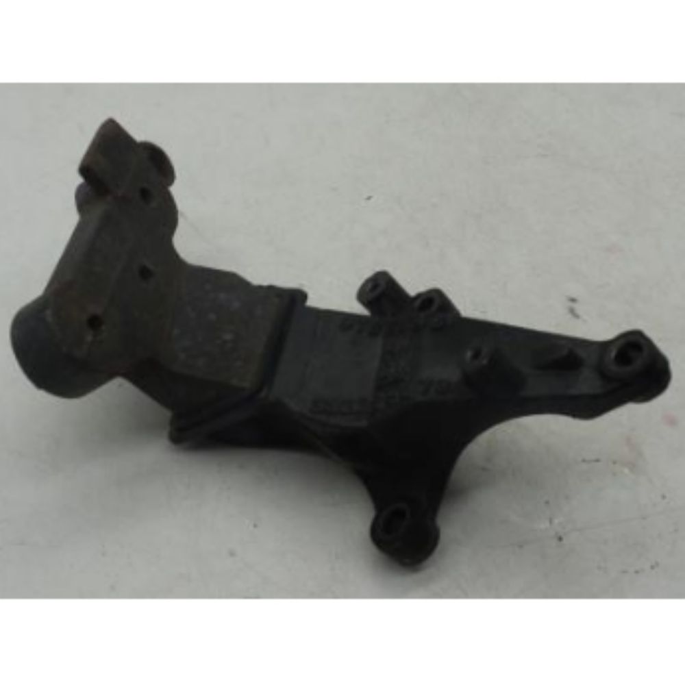 Product Code : 9185996 - Opel Vectra C Right Front Engine Mounting Bracket GM Original 9185996 - 5684752