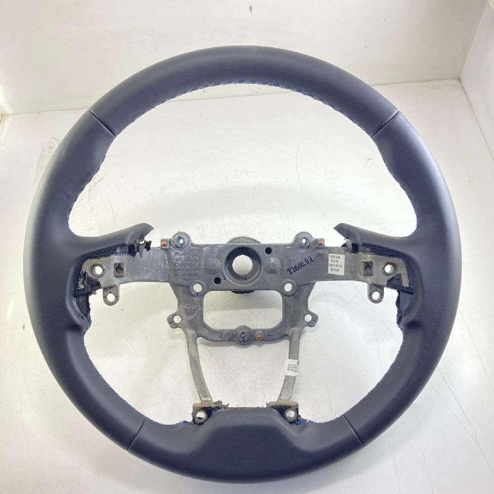 Product Code : 56130C8000 - Hyundai I20 Steering Wheel Custom Blue Stitched Original 56130C8000