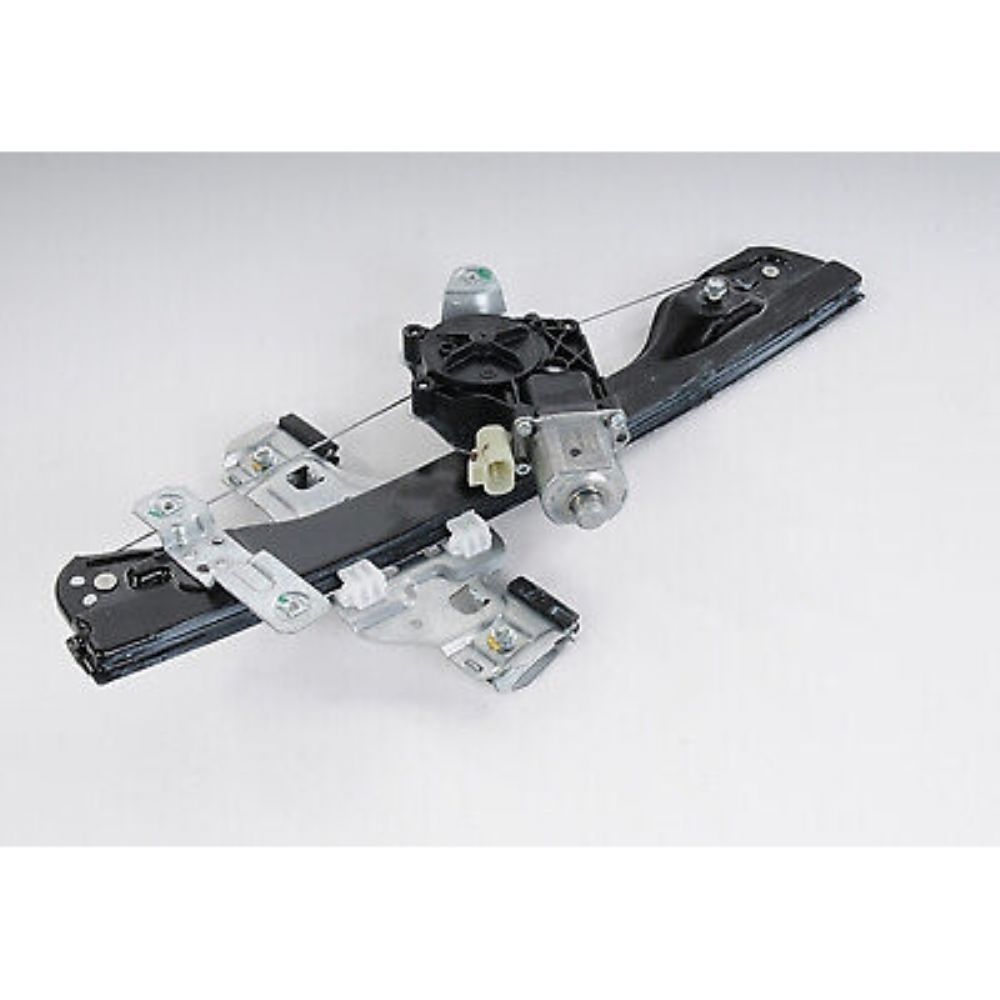 Product Code : 95043028 - Chevrolet Aveo T300 Right Front Door Window Jack Motorised GM Genuine 95043028