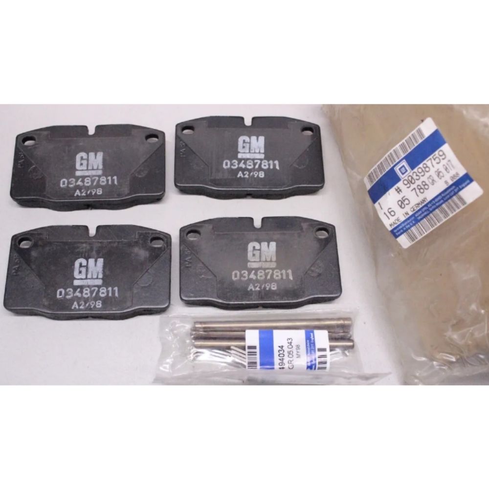 Product Code : 90398759 - Opel Vectra A Front Brake Pad Kit 1.8 Engine GM Genuine 90398759 - 1605788