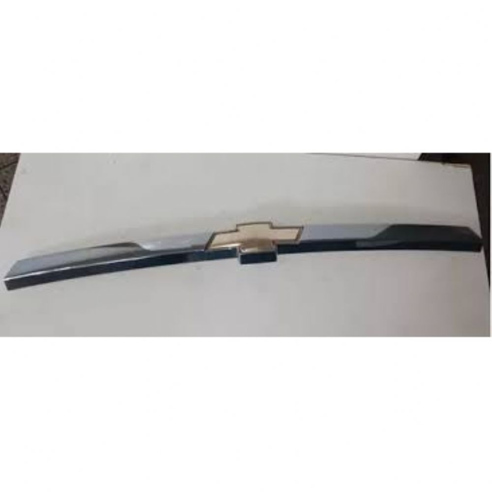 Product Code : 96618858 - Chevrolet Kalos Front Bumper Emblem Chrome GM Genuine 96618858