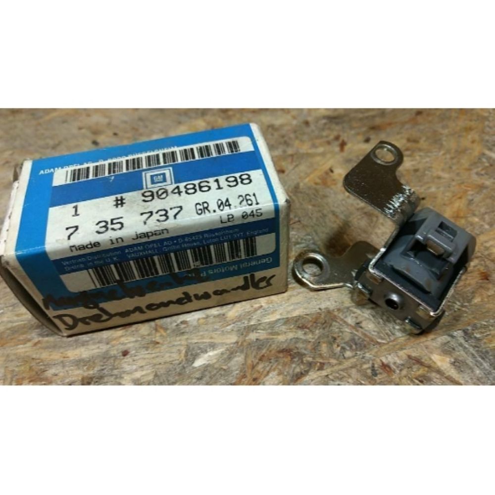 Product Code : 90486198 - Opel Corsa B Automatic Transmission Solenoid Valve GM Original 90486198 - 735737