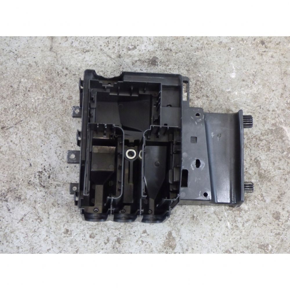 Product Code : 39049563 - Opel Astra K Fuse Box Body GM Genuine 39049563