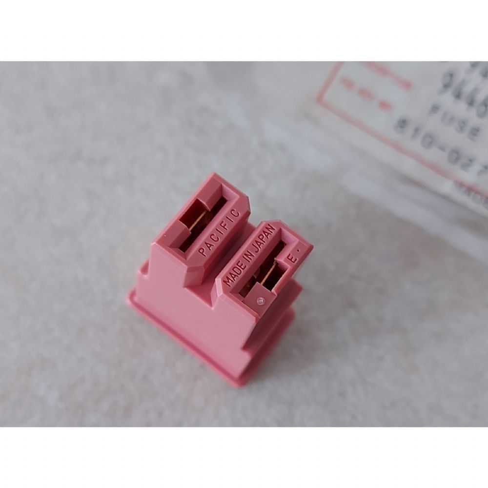 Product Code : 1238291 - Opel Frontera A, Frontera B Fuse 30 Amp. Pink GM Genuine 1238291 - 94468661