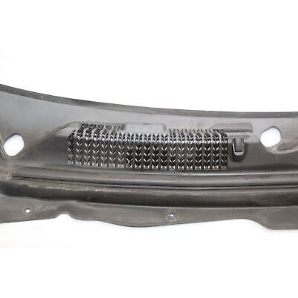 Product Code : 96622274 - Chevrolet Captiva, Opel Antara Front Water Gutter Deflector GM Genuine 96622274