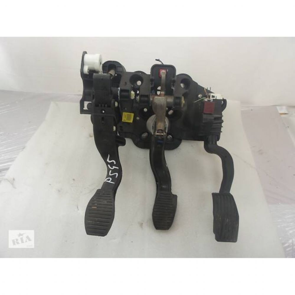 Product Code : 13308338 - Opel Corsa D Complete Pedal Set GM Original 13308338 - 560038