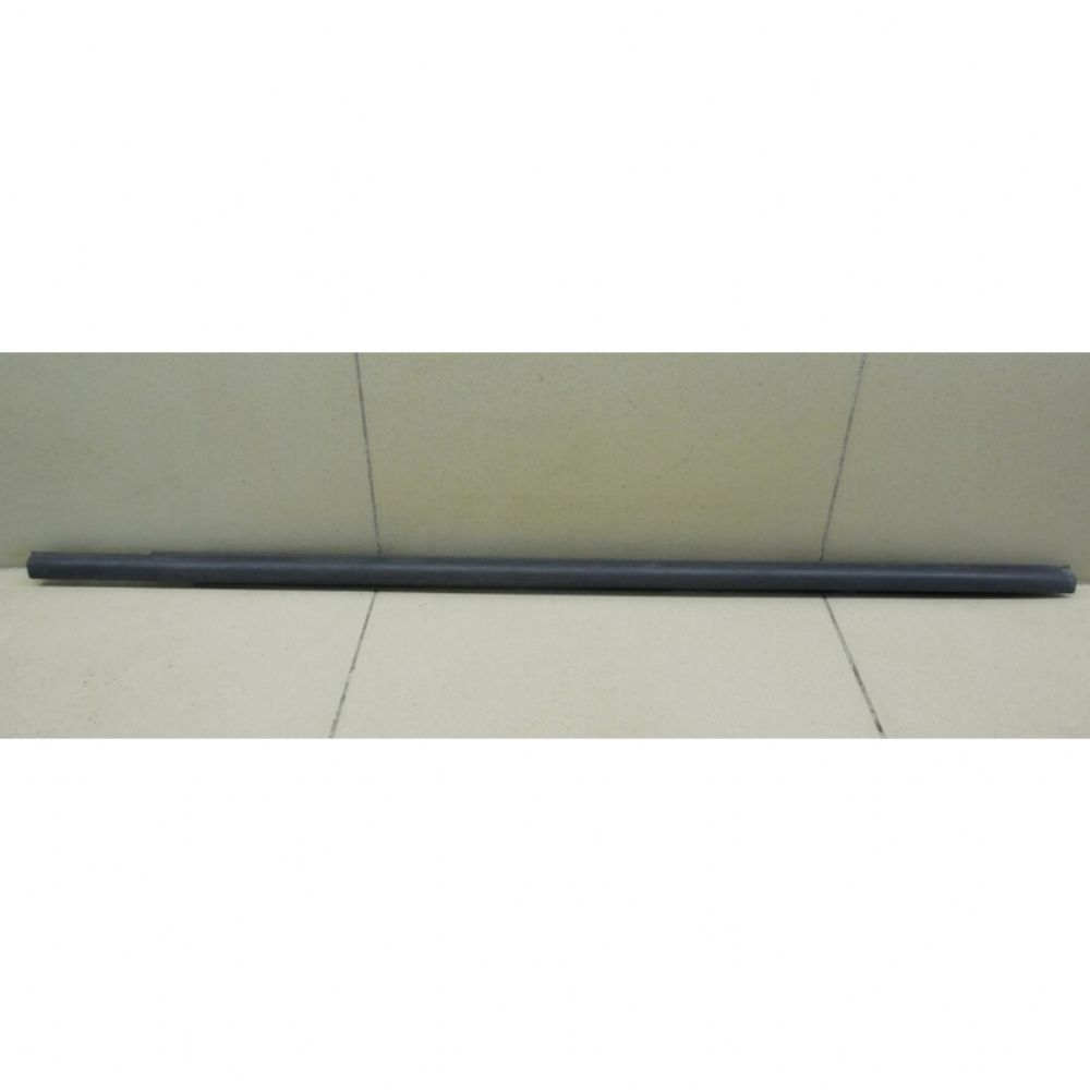 Product Code : 95147487 - Chevrolet Aveo T300 Right Front Door Scraper Wick GM Genuine 95147487