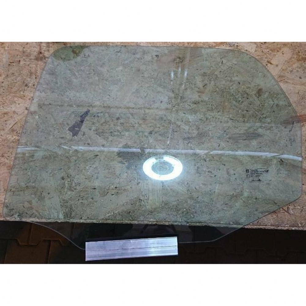 Product Code : 161463 - Opel Corsa B Left Rear Door Glass Green Colour GM Genuine 161295 - 90388829