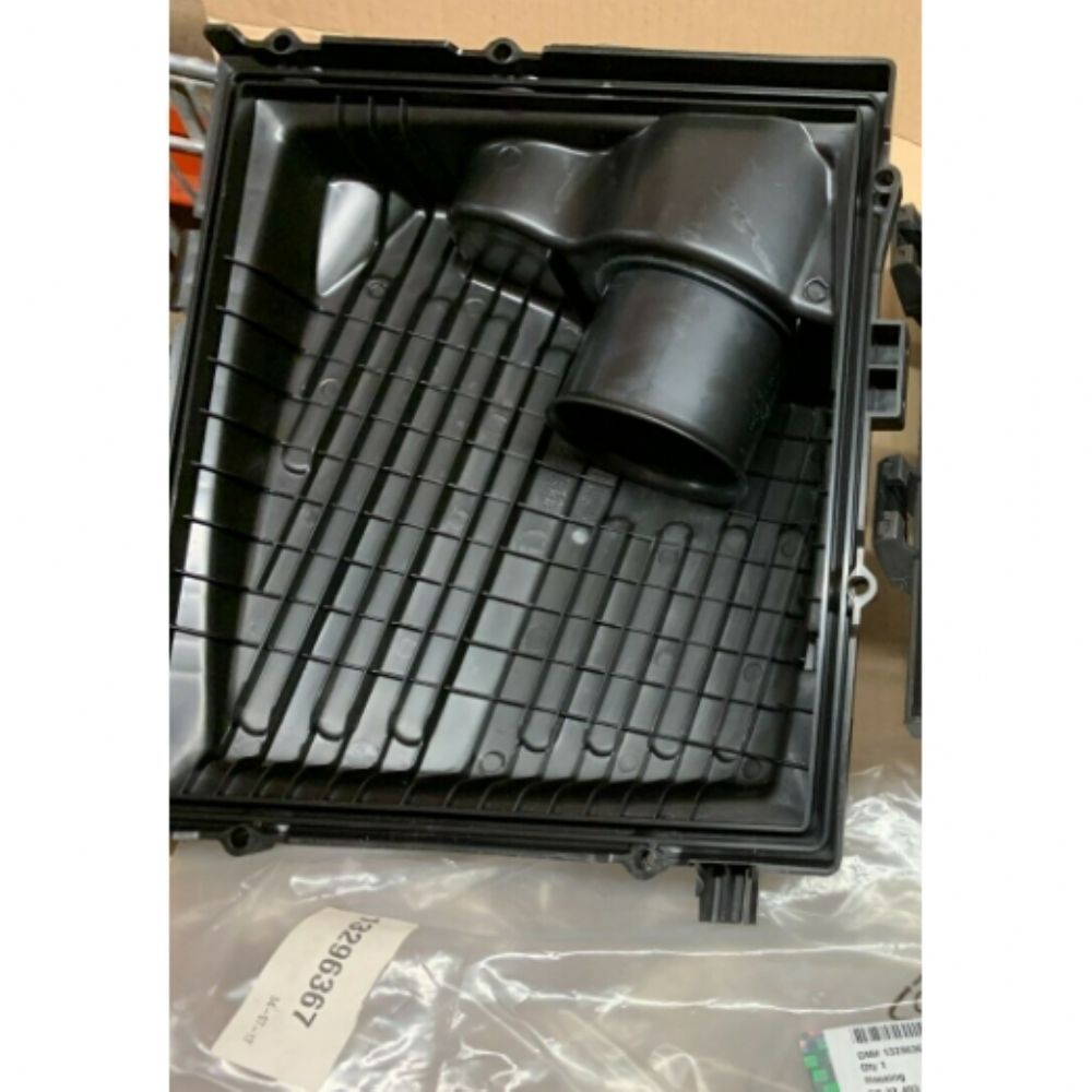 Product Code : 13296367 - Opel Insignia A Upper Air Filter Housing 1.6, 2.0 Engine GM Original 13296367 - 834164