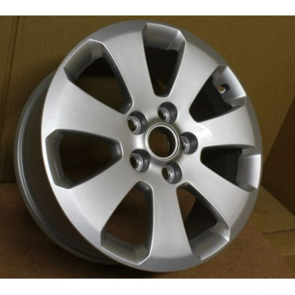 Product Code : 13235010 - Opel Insignia A Steel Wheel 7JX17 7 Lever (7 Lug) Description: SJX GM Genuine 13235010 - 1002582