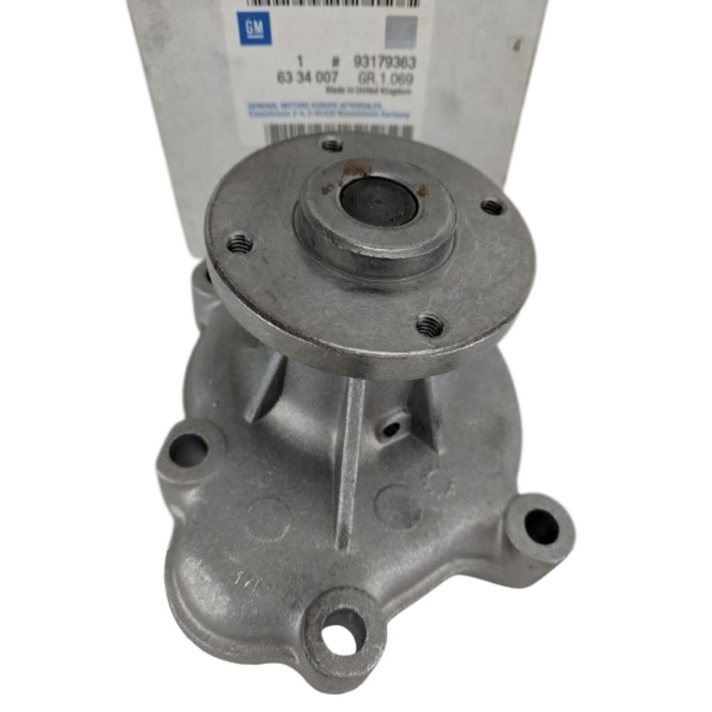 Product Code : 1334052 - Opel Corsa B Recirculating Water Pump 17D X17D GM Original 1334052 - 93179363