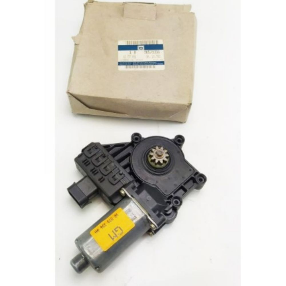 Product Code : 6207056 - Opel Zafira A Right Front Door Window Lift Motor GM Genuine 6207056 - 90579356