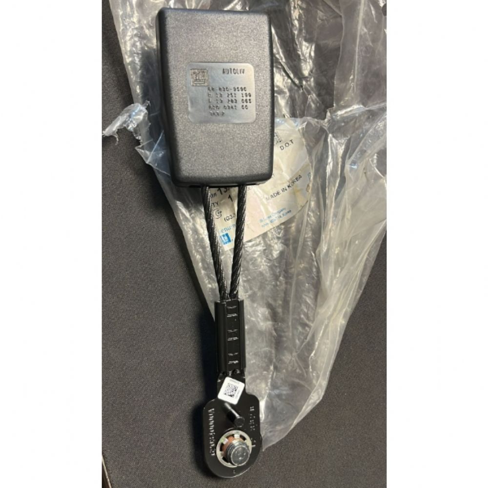 Product Code : 13283064 - Chevrolet Cruze Left Front Seat Belt Buckle GM Genuine 13283064