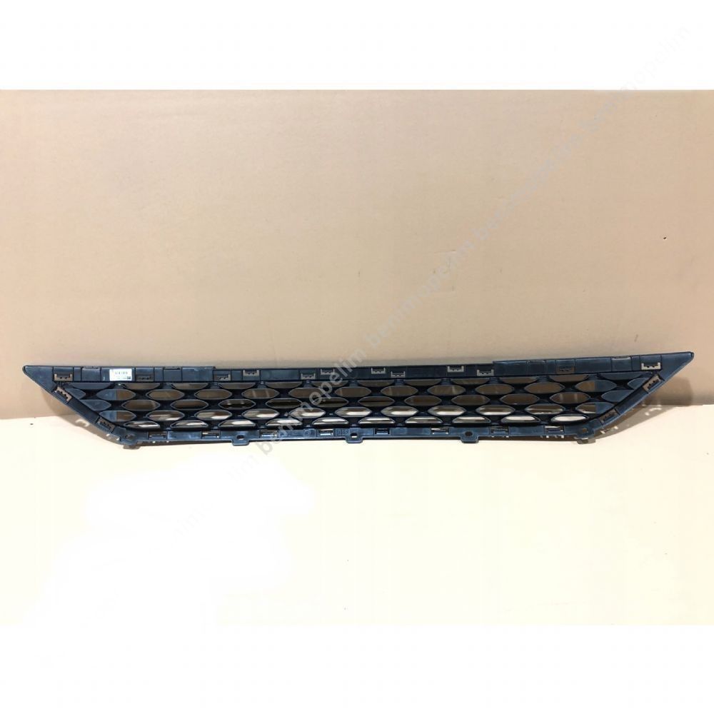 Hyundai Tucson Front Bumper Lower Grille Original 86561-D7500