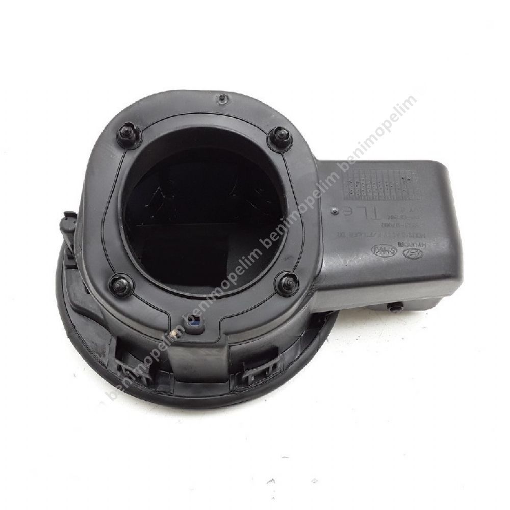 Product Code : 69513-D7000 - Hyundai Tucson Refuelling Slot Original 69513-D7000