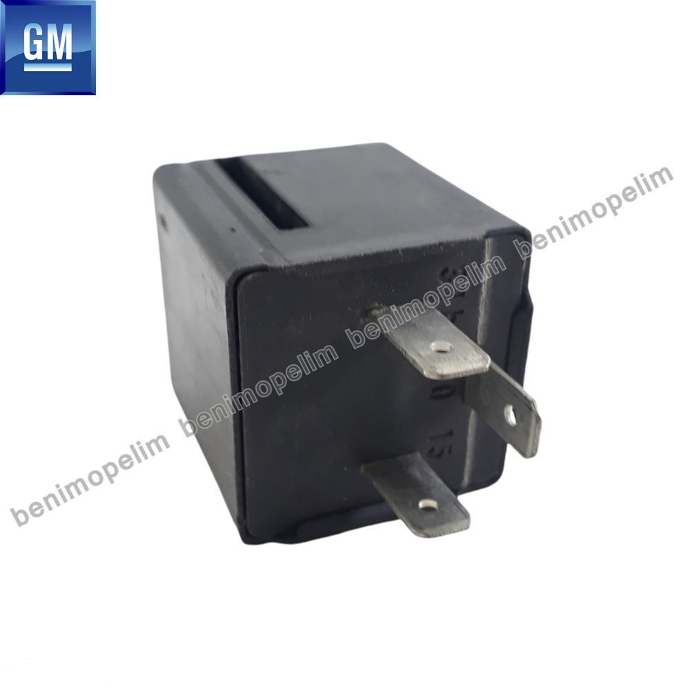 Product Code : 90240665 - Opel Flasher Role 3 Plug Black Hella GM Original 90240665 - 2502888