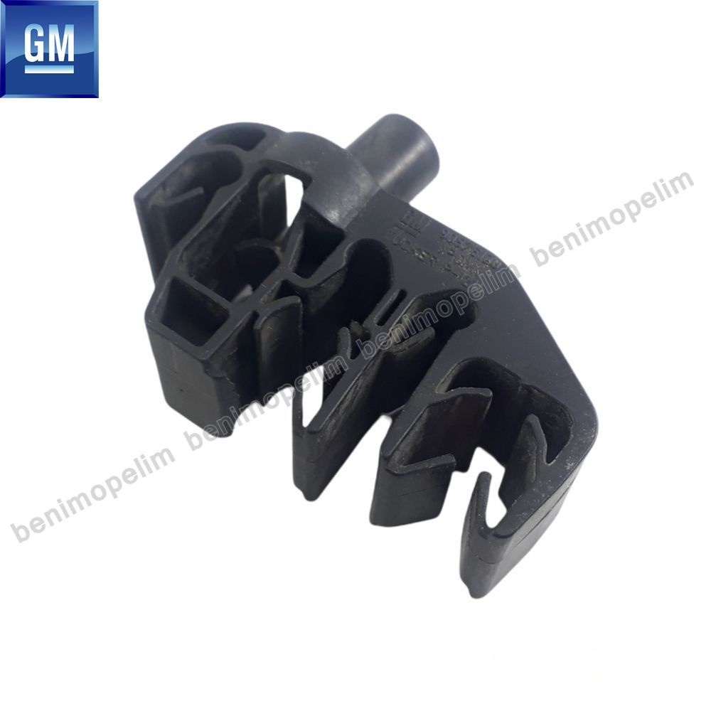 Opel Astra G, Zafira A Fuel Return Pipe Clip GM Genuine 90576126 - 824815