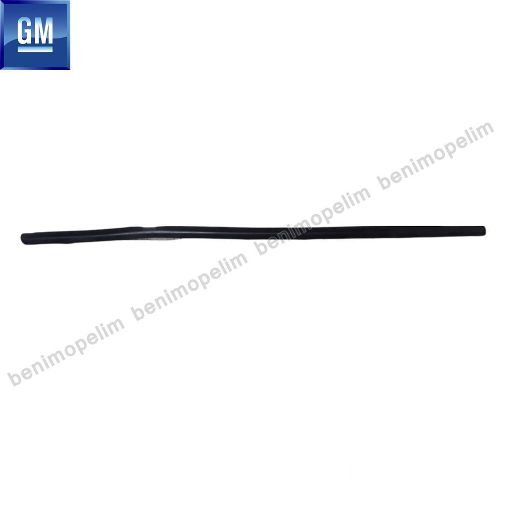 Product Code : 95980307 - Chevrolet Cruze Right Rear Door Glass Edge Trim (No Chrome) GM Original 95980307 - 95986893