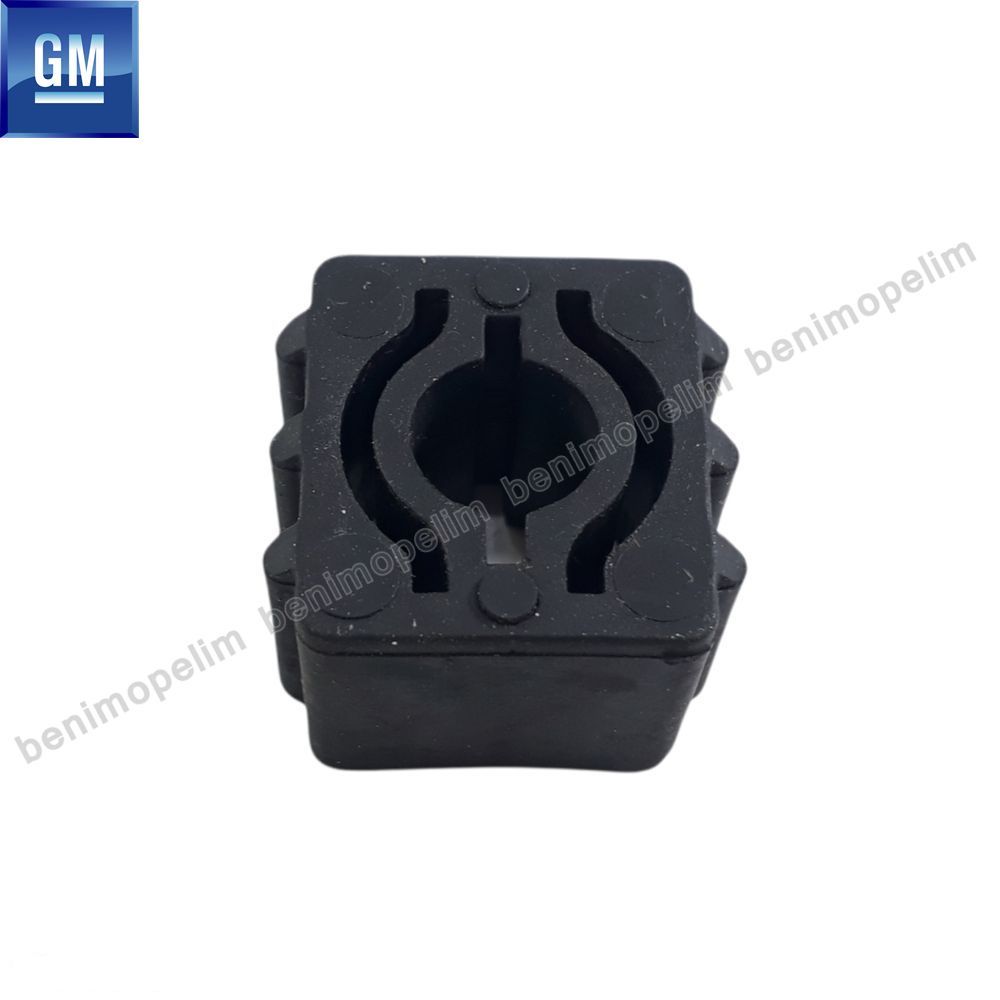 Product Code : 90501282 - Opel Vectra B Air Filter Wedge GM Genuine 90501282 - 834983