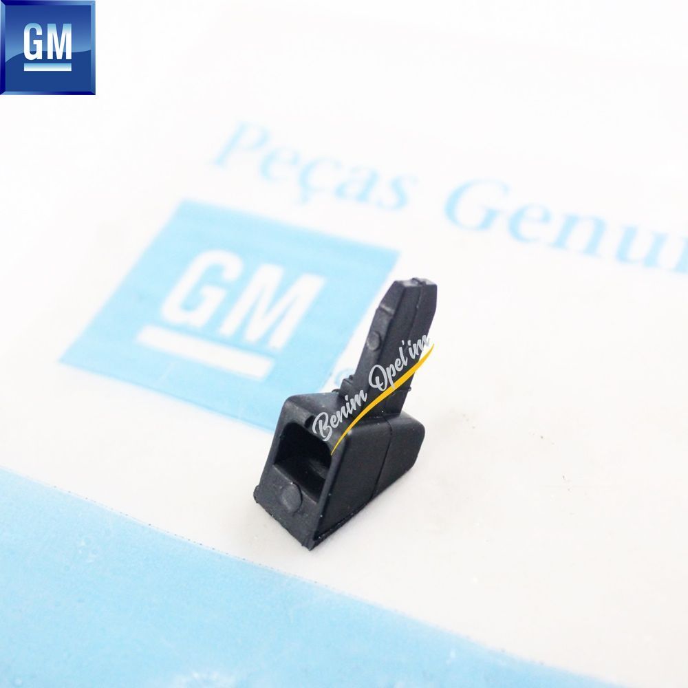 Opel Vectra A Calibra Pedal Side Top Clip Left Black GM Genuine 2207683 - 90350035