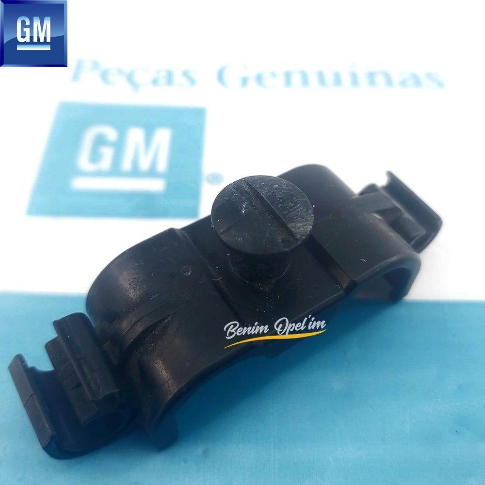 Fuel Pipe Clip Opel Calibra, Omega A, Senator B, Vectra A GM Genuine 564697 - 90222216