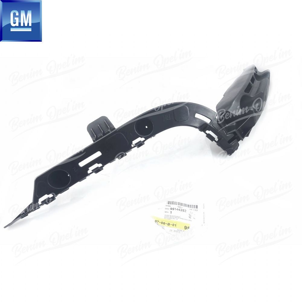 Product Code : 95144252 - Chevrolet Cruze HB Sport Right Rear Bumper Skid GM Genuine 95144252