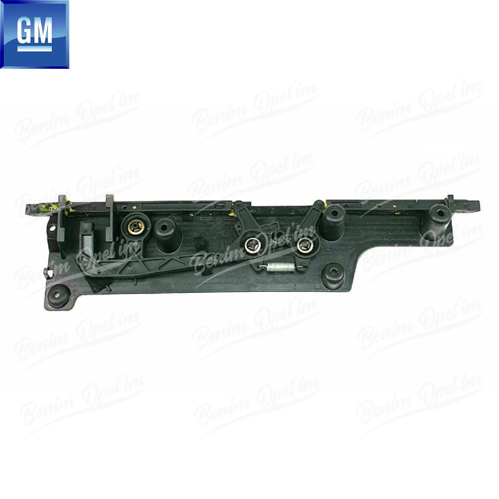 Product Code : 9231017 - Opel Omega B Torpedo Lid Lock GM Original 9231017 - 115559