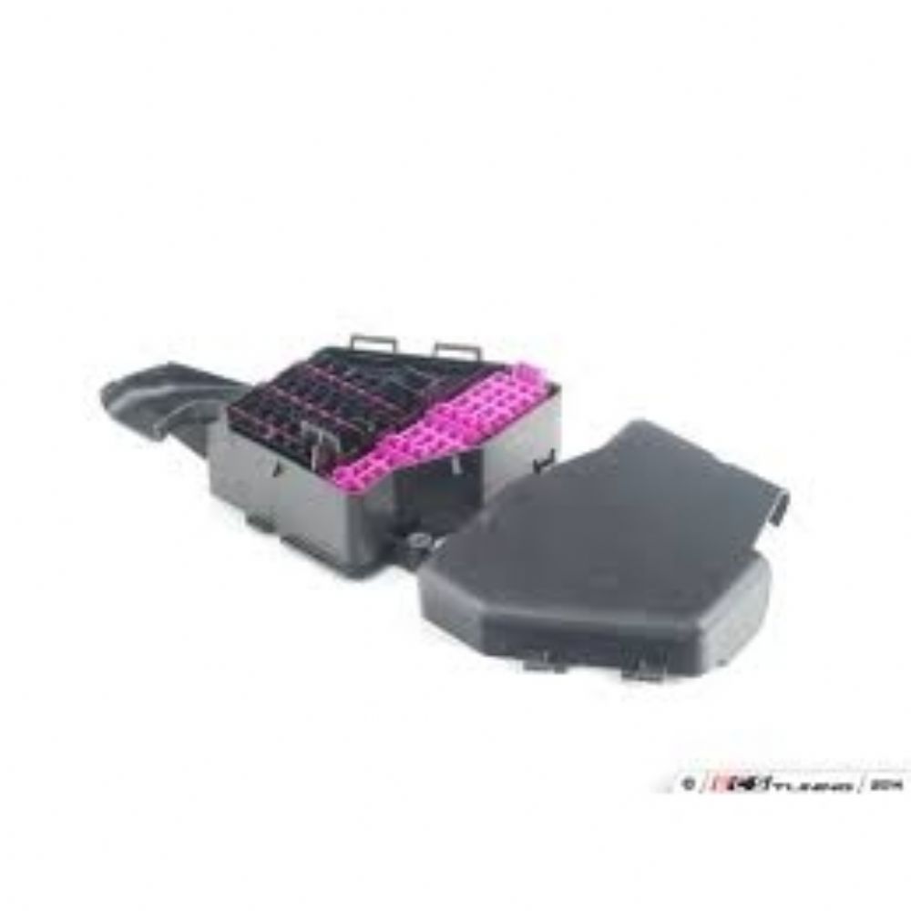 Product Code : 8D1941824 - Volkswagen Passat Fuse Box 1.9 Original 8D1941824