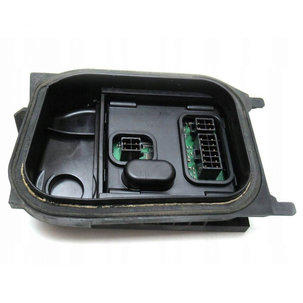 Product Code : 3C0941608 - Volkswagen Passat Right Rear Headlamp Cover 2006-2008 Original 3C0941608