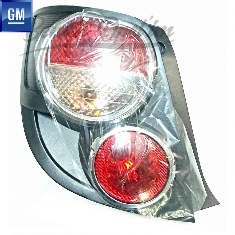 Chevrolet Aveo HB Left Rear Taillight with Chrome Ring 2012 GM Original 96831069 - 95470358