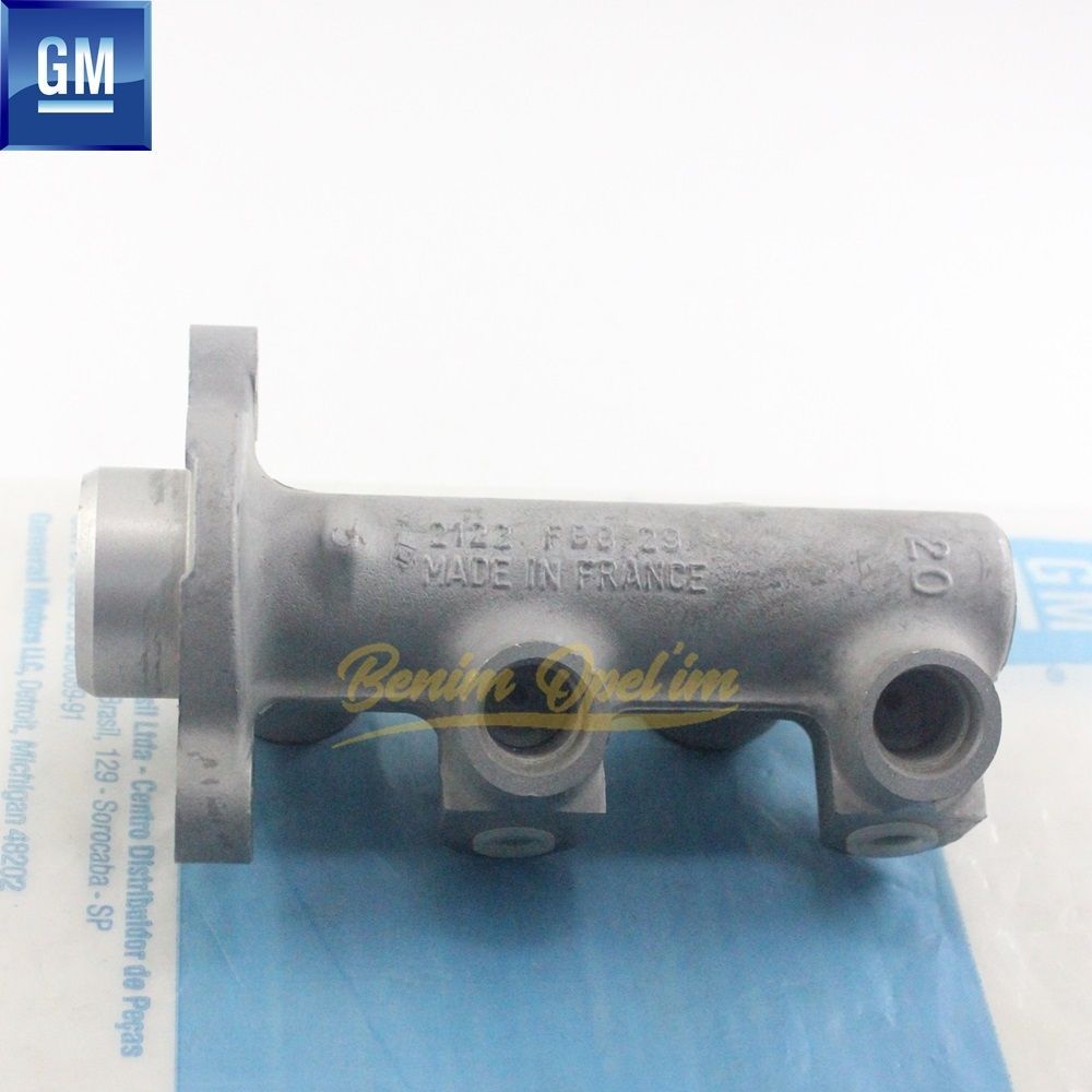 Opel Corsa B, Tigra A Brake Master Cylinder (Centre) GM Genuine 558168 - 3495609