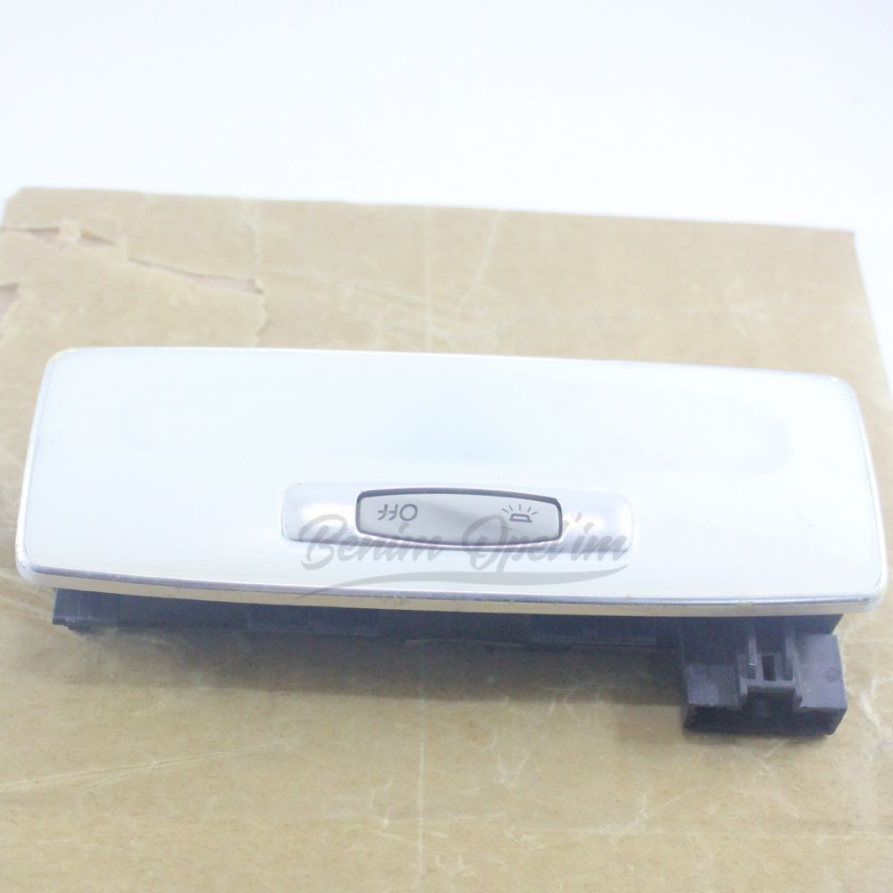 Product Code : 8200417203 - Renault Espace 4 Roof Interior Light Lamp Original 2007 8200417203