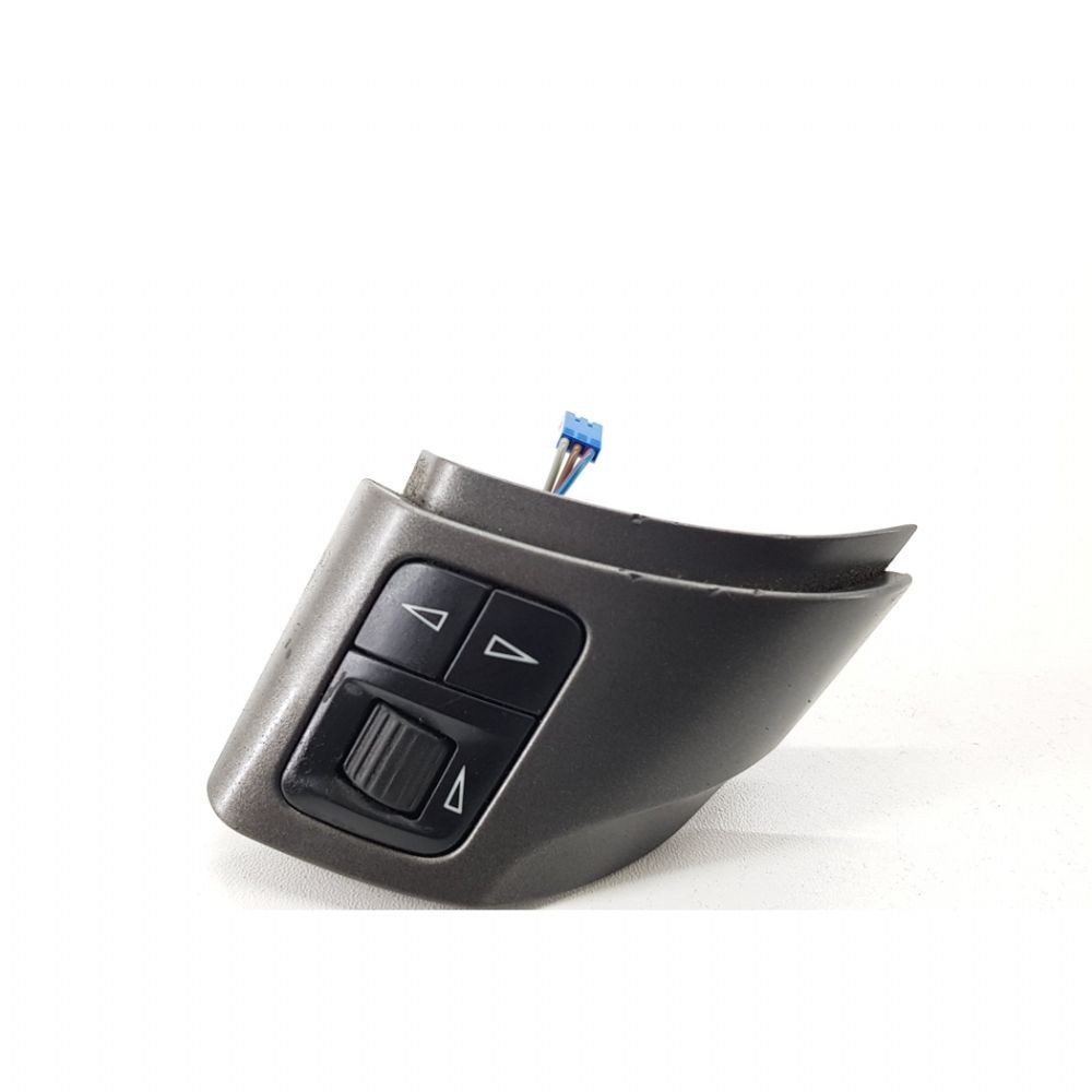 Opel Signum, Vectra C Steering Wheel Control Remote Button (Single Button) Metallic Grey GM Genuine 1612675 - 13161904