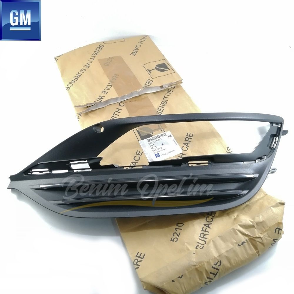 Opel Insignia B Right Front Fog Light Cover (Frame) GM Original 39110342 - 39138752