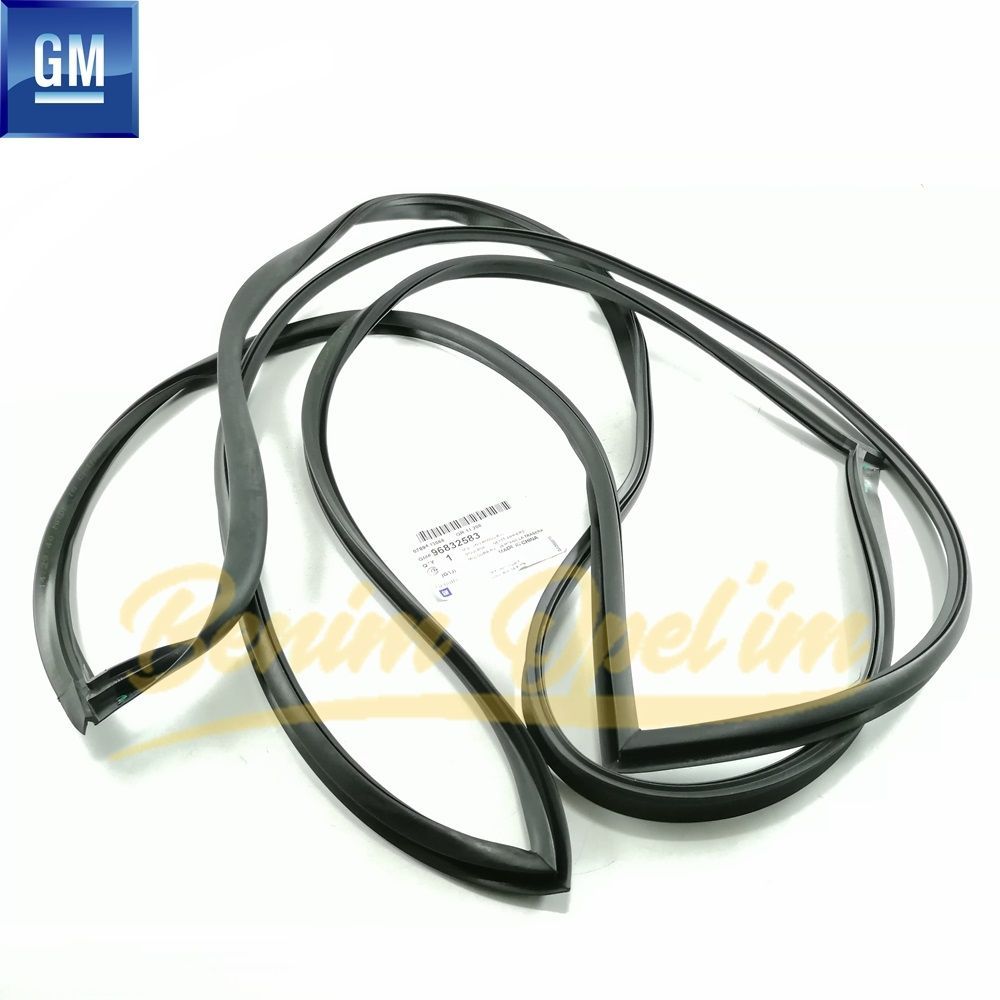 Product Code : 96832583 - ChevroletCruze J300 Sedan Rear Tailgate Window Seal GM Genuine 96832583