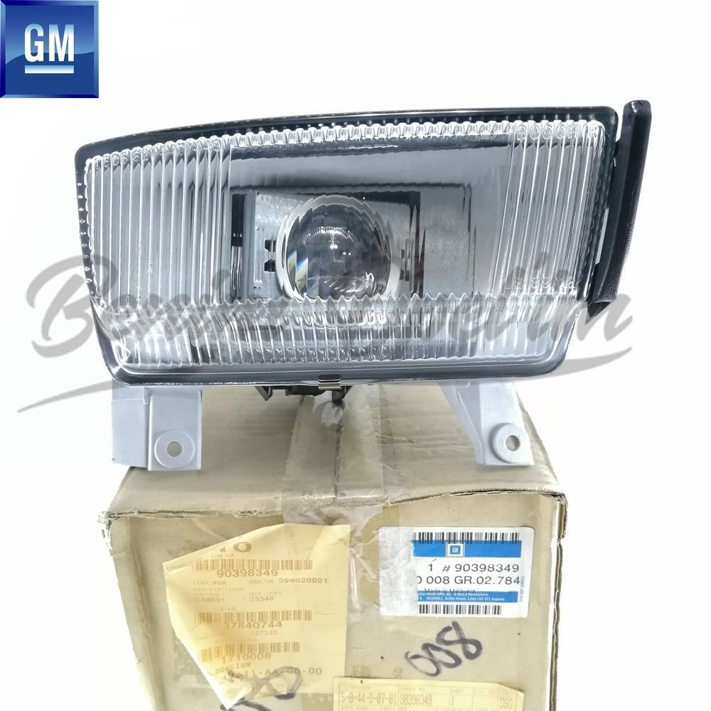 Product Code : 90398349 - Opel Omega A 1992 White Complete Right Front Fog Lamp GM Original 90398349 - 1710008