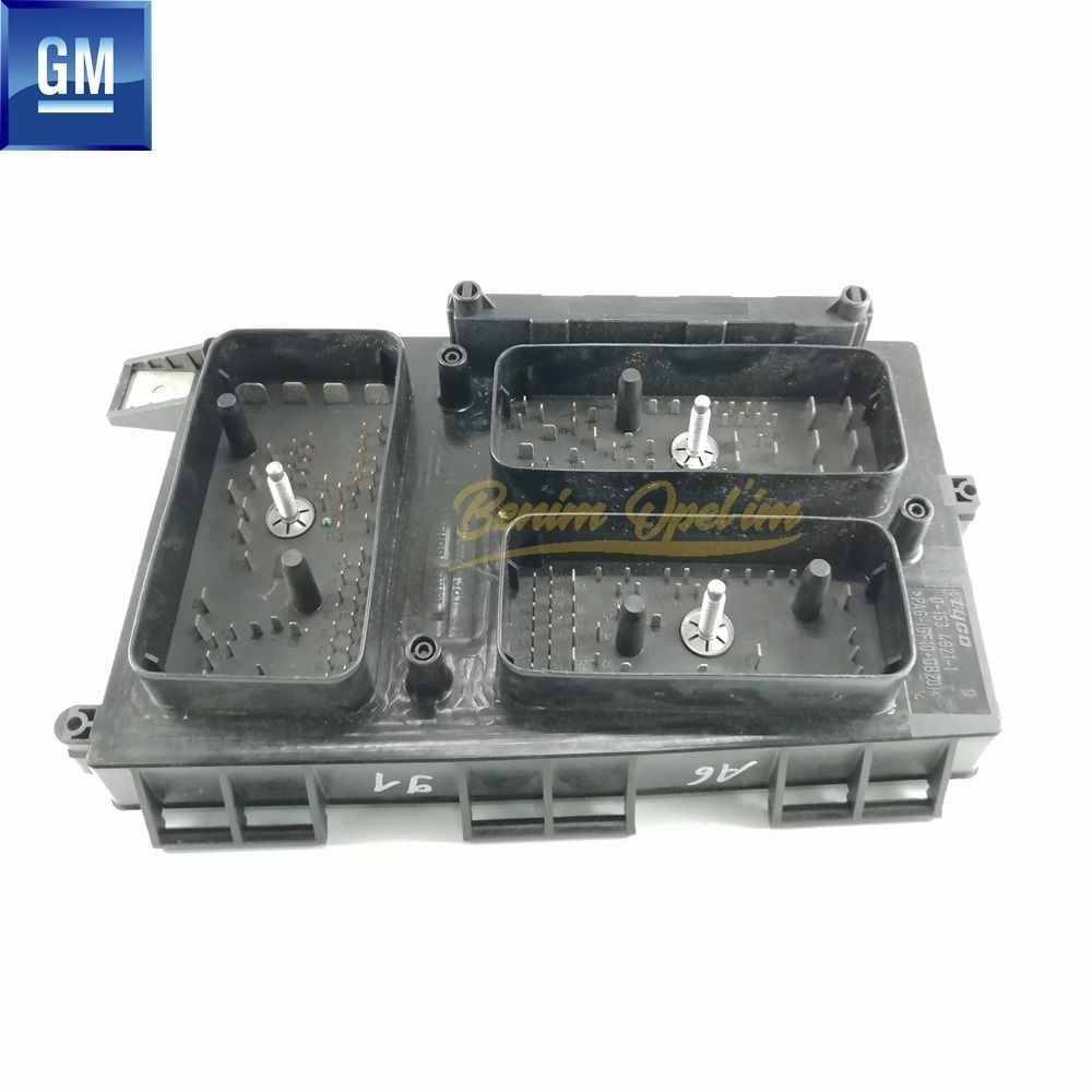 Opel Astra H Front Fuse Box GM Genuine 6238070X - 93180275