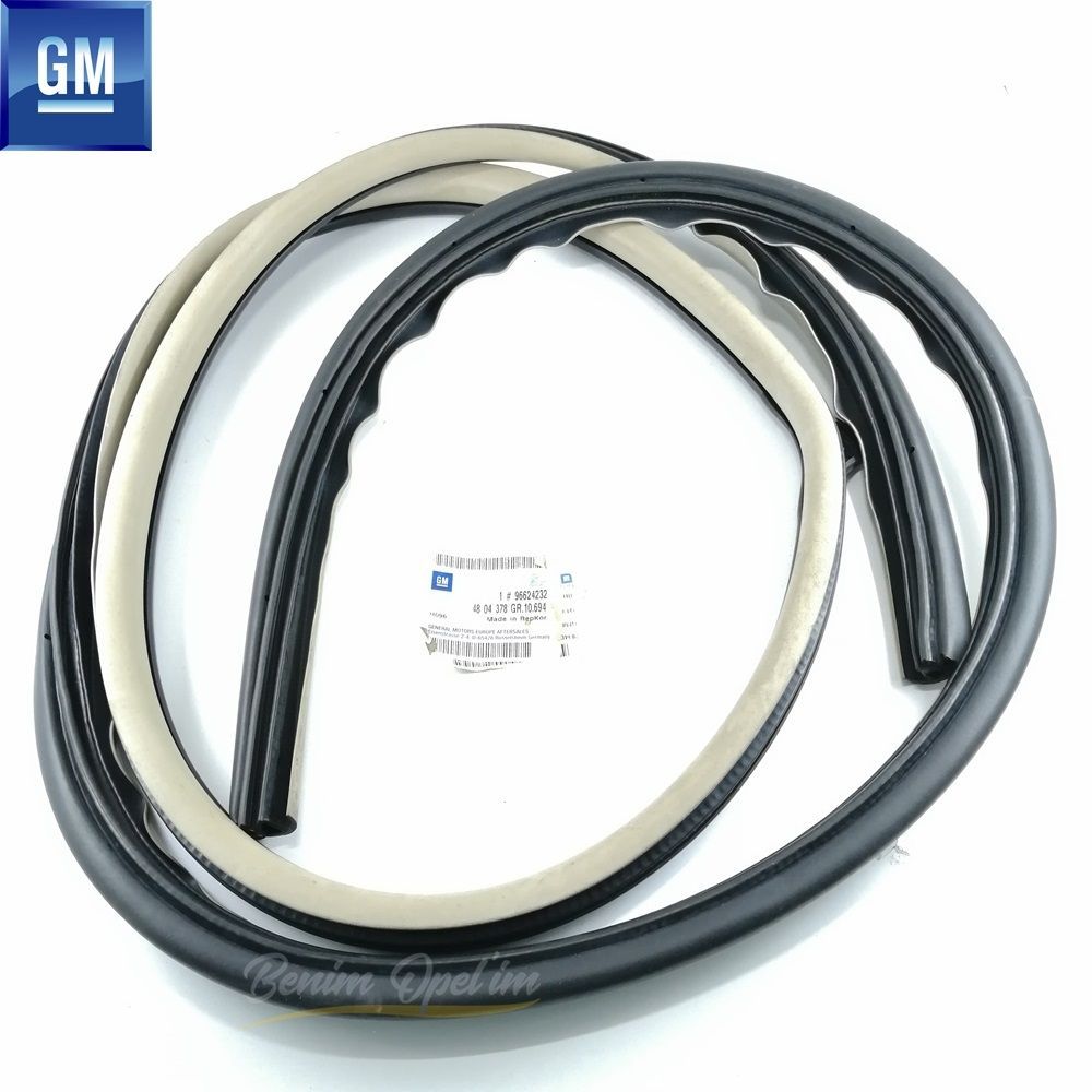 Chevrolet Captiva C100, Antara Right Front Door Seal GM Genuine 4804378 - 96624232