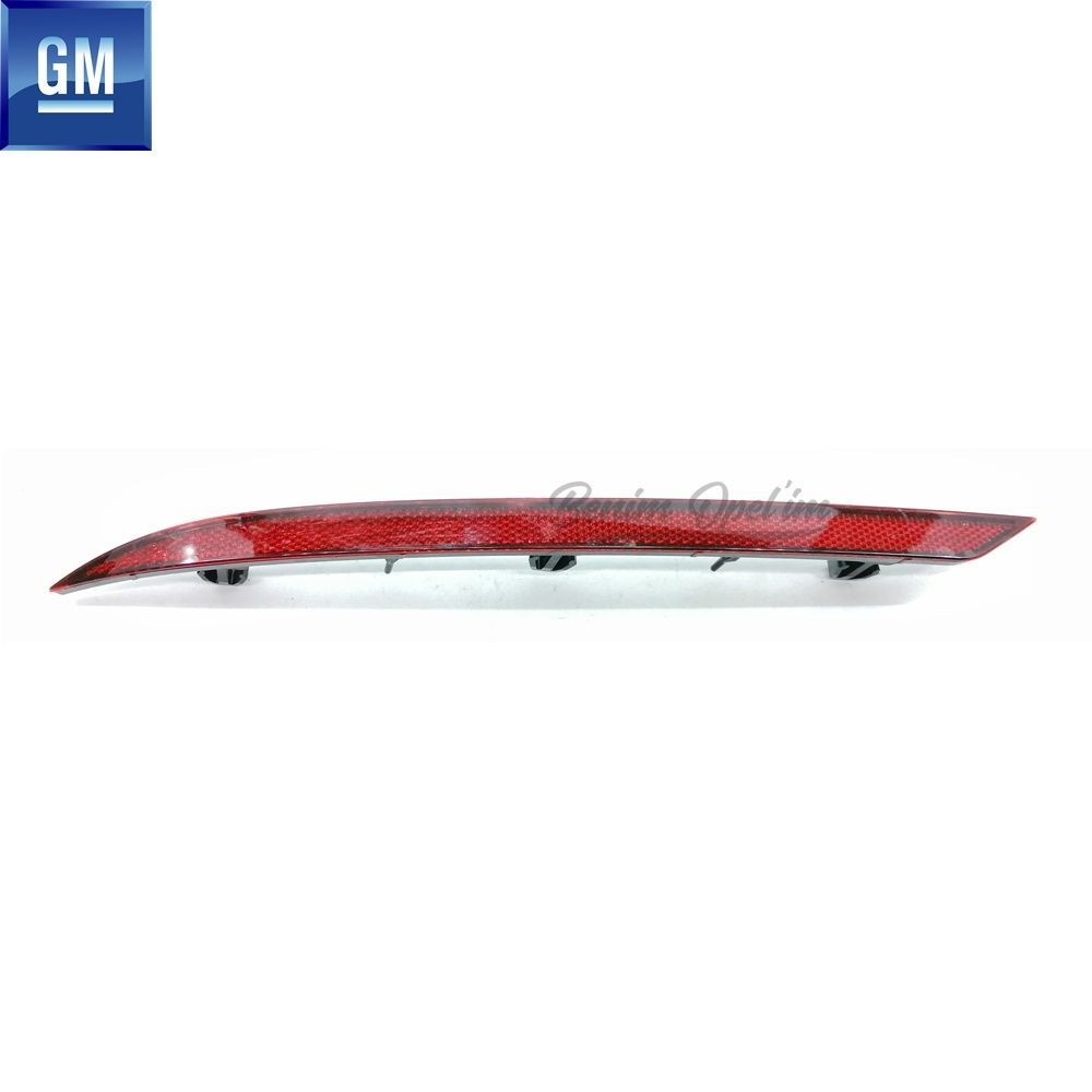 Product Code : 1456009 - Opel Astra J HB Left Rear Bumper Reflector Red GM Genuine 1456009 - 13370759