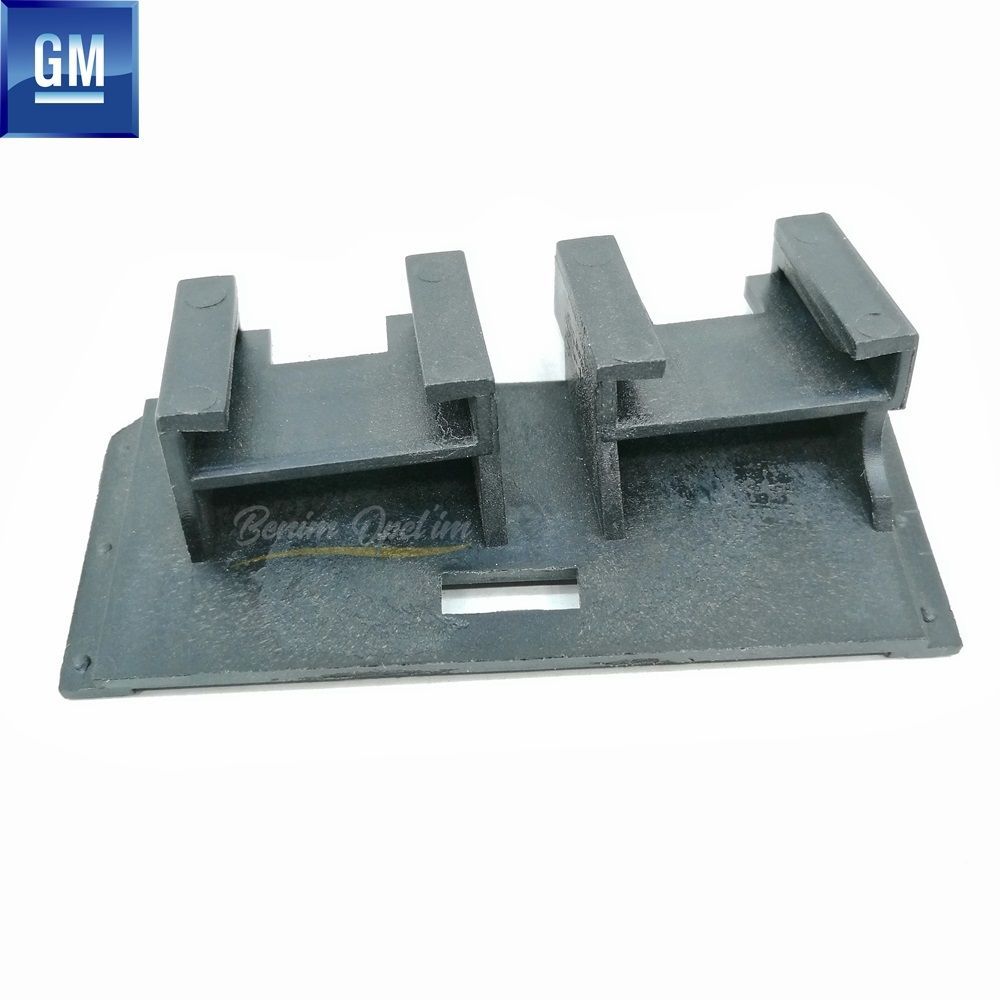 Product Code : 6238490 - Opel Vectra B Large Fuse Box Socket Carrier Bracket GM Genuine 6238490 - 90569769