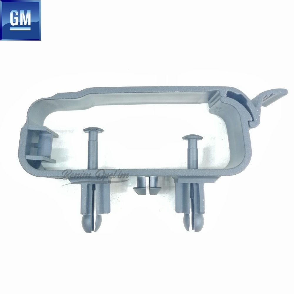 Product Code : 2223318 - Opel Vectra C Triangle Reflector Clip Smoked GM Genuine 2223318 - 24466019