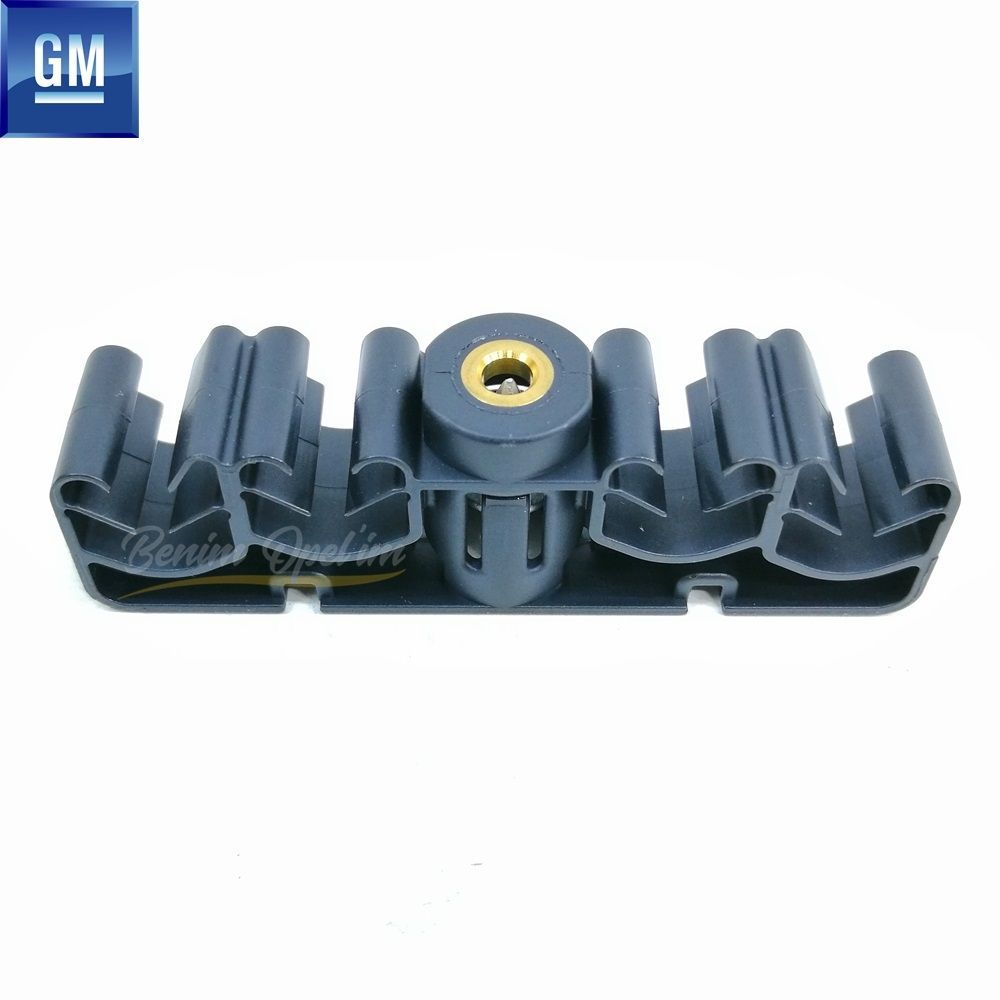 Product Code : 824934 - Quad Fuel Pipe Clip 1.2/1.3/1.4/1.6 Opel Corsa D, Corsa E, Meriva A GM Genuine 824934 - 13180005